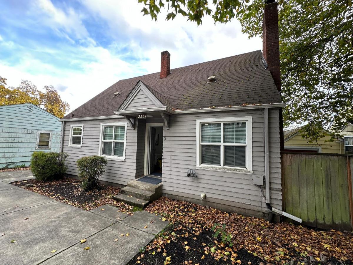 Charming 1930S Style Rustic Home Eugene Exterior photo